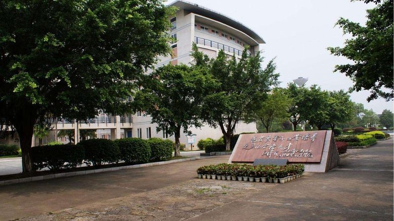 深圳PCB打样价格影响因素解析